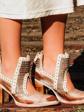 2026 Freebird SHARONA (Size 6, BLUSH) Handcrafted Western Heeled Booties